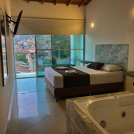 Hotel Buenos Aires Central Medellín Zewnętrze zdjęcie