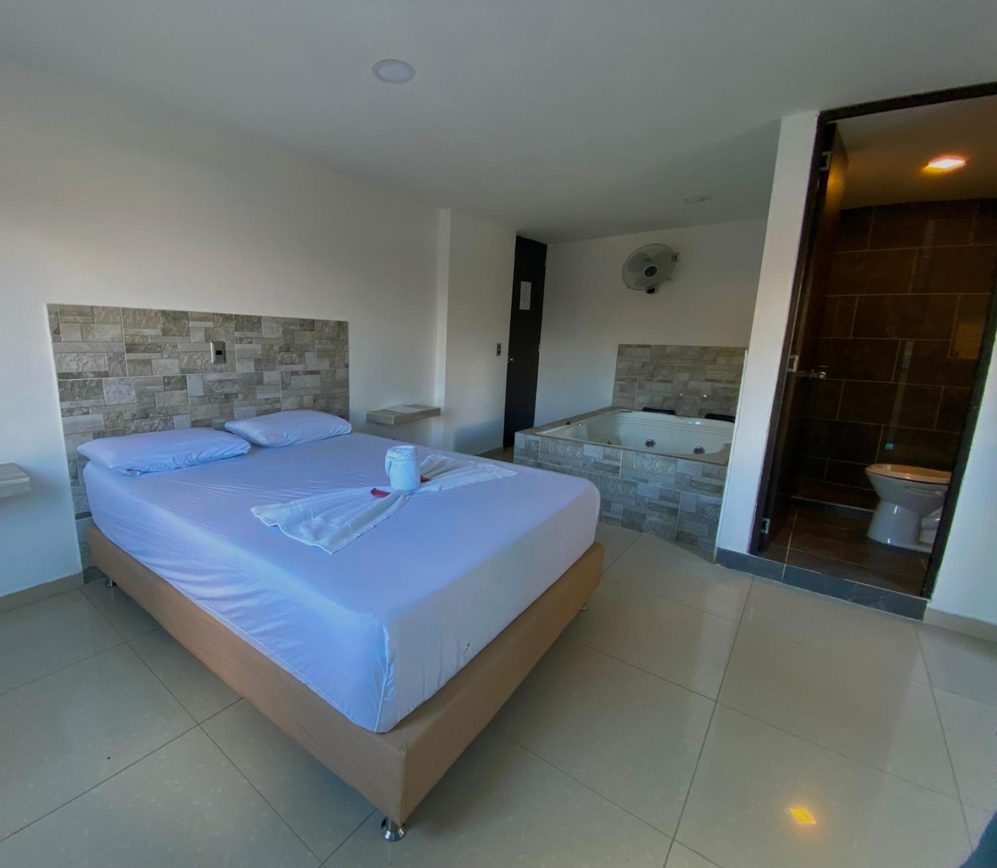 Hotel Buenos Aires Central Medellín Zewnętrze zdjęcie