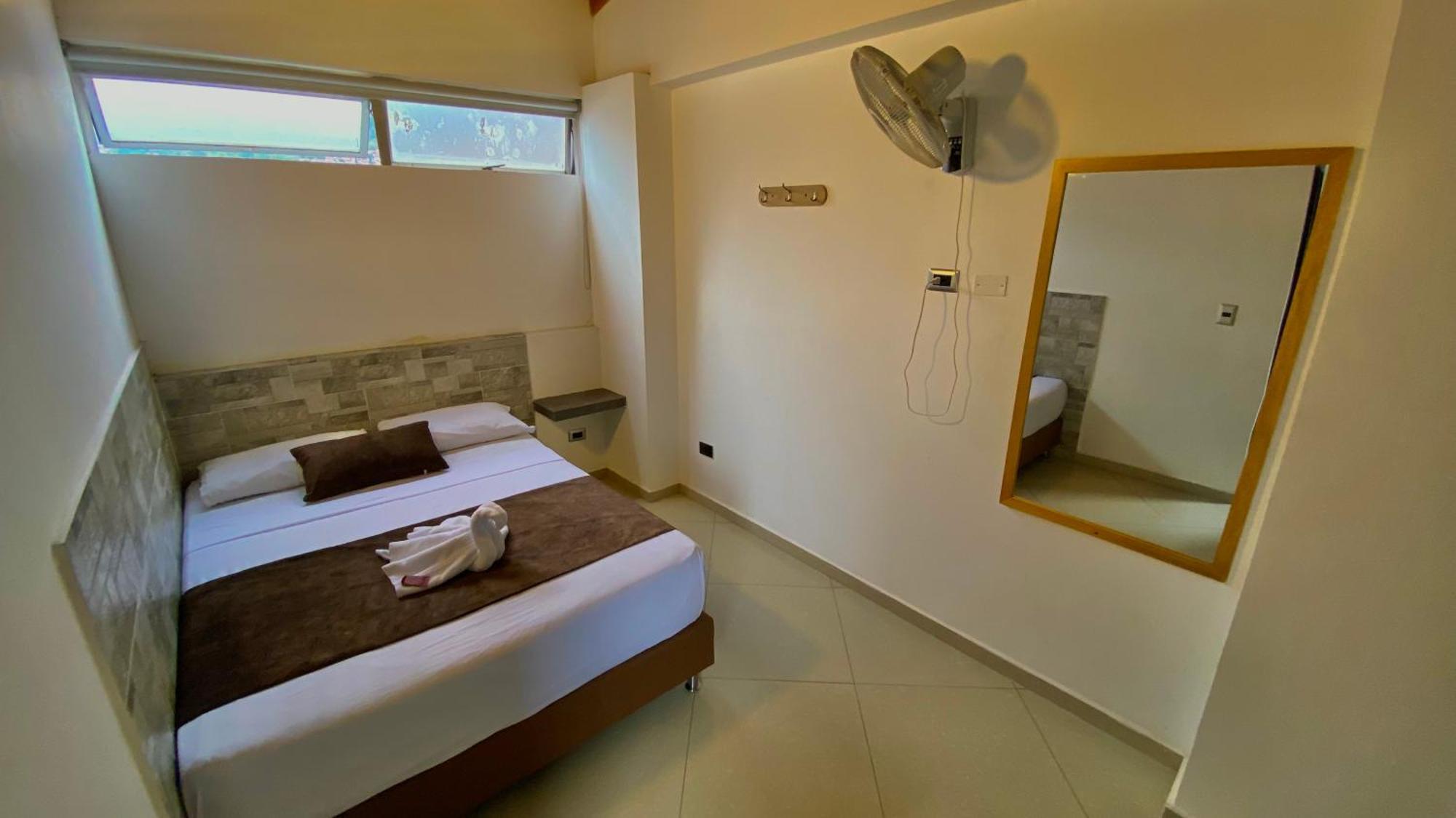 Hotel Buenos Aires Central Medellín Zewnętrze zdjęcie