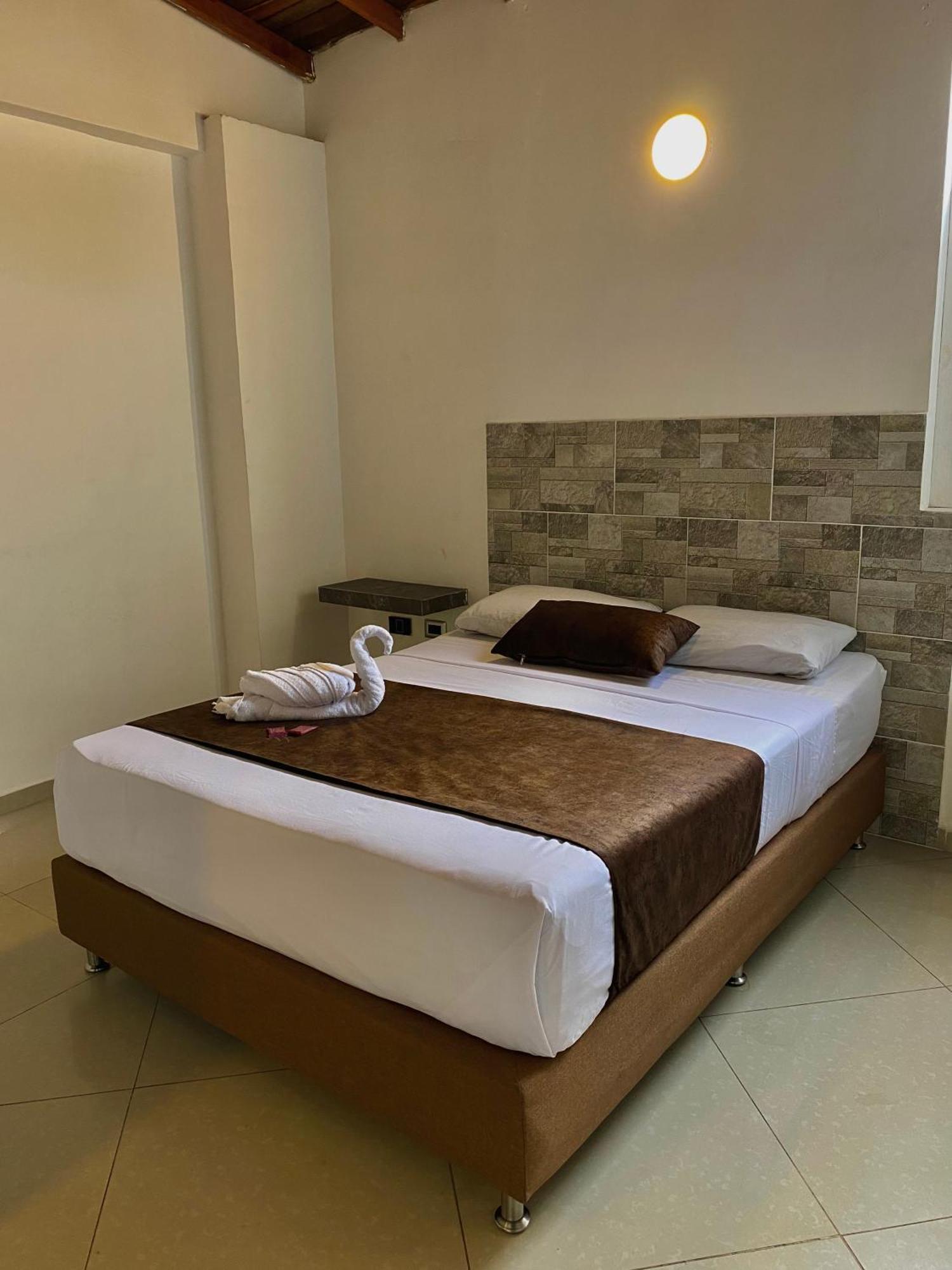 Hotel Buenos Aires Central Medellín Zewnętrze zdjęcie
